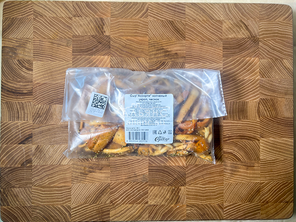 Сыр 150 гр ГОРНЫЙ СЫРОВАР (Ассорти копчёный с укропом и чесноком) в Одинцово