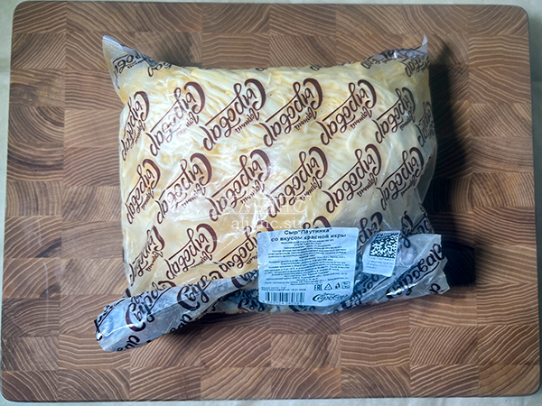 Сыр 1 кг ГОРНЫЙ СЫРОВАР (Паутинка со вкусом красной икры) в Одинцово